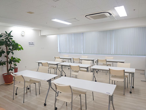 集中して受験する生徒