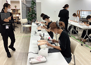 ネイルズメイクボックス試験風景