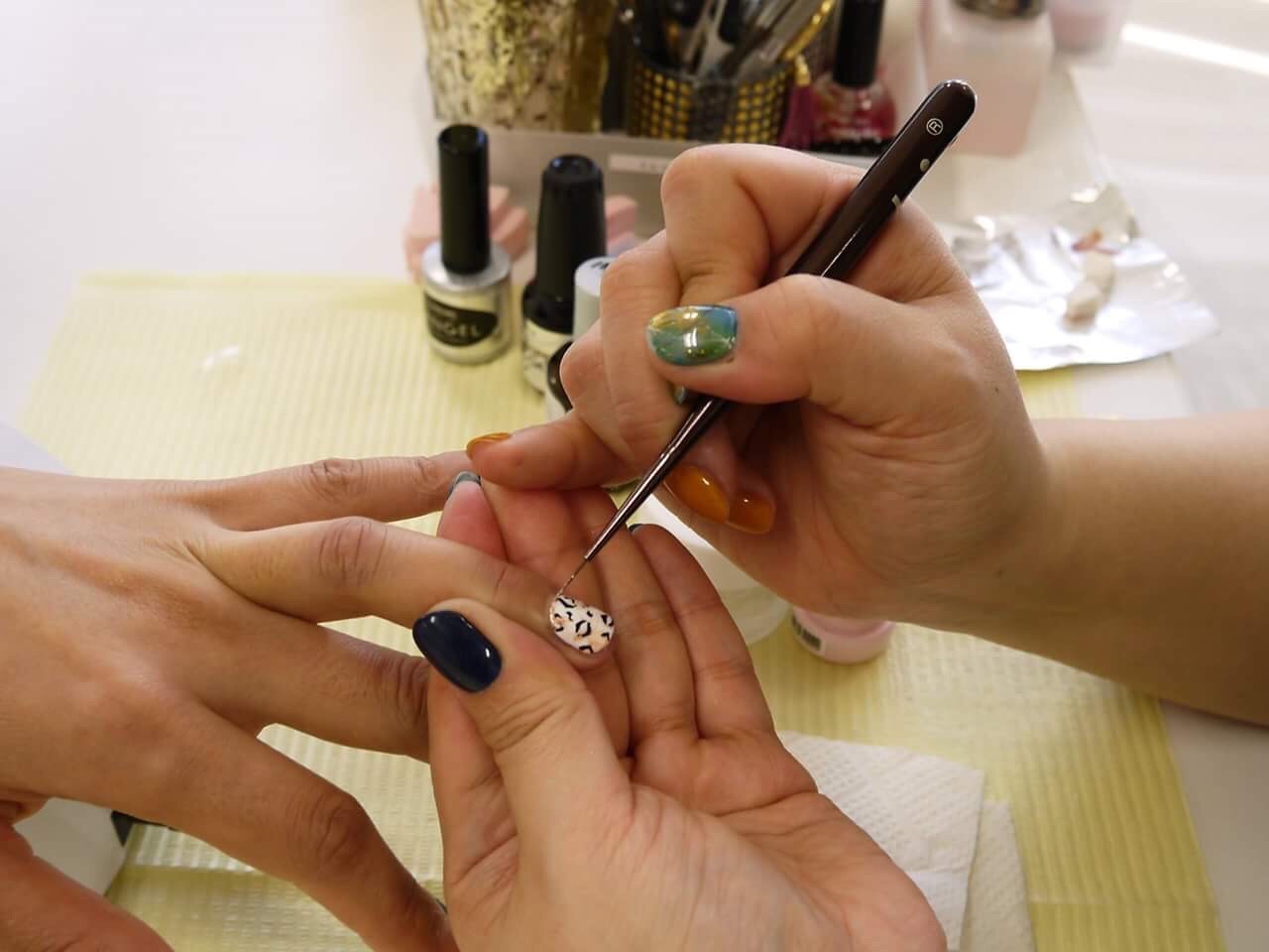 ネイルの資格学校なら 大阪梅田のネイルスクール ネイルズメイクボックスへ Jna本部認定校です スマホ ネイルの資格学校なら 大阪梅田のネイルスクール ネイルズメイクボックスへ Jna本部認定校です スマホ